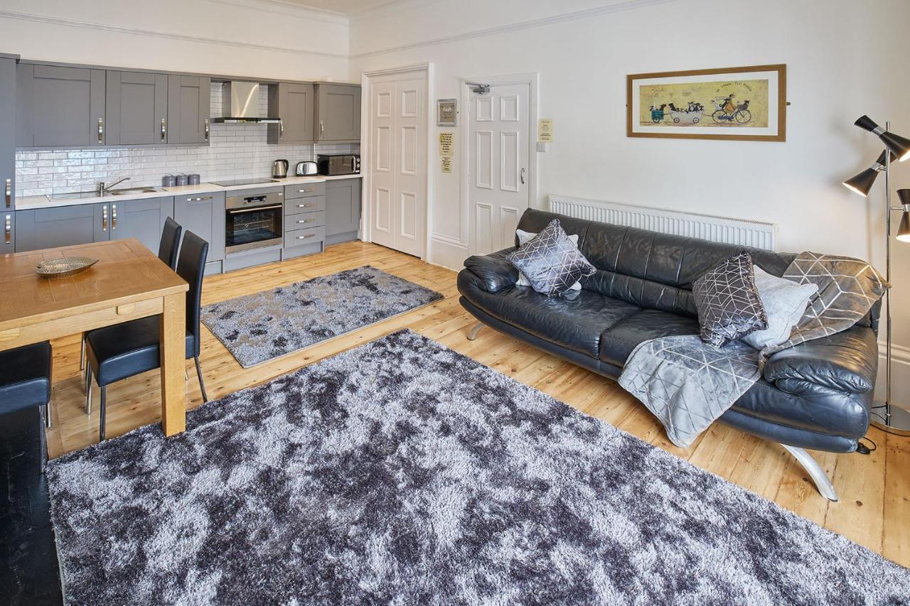 Apartment 3, Khyber Lodge Apartments Whitby Buitenkant foto